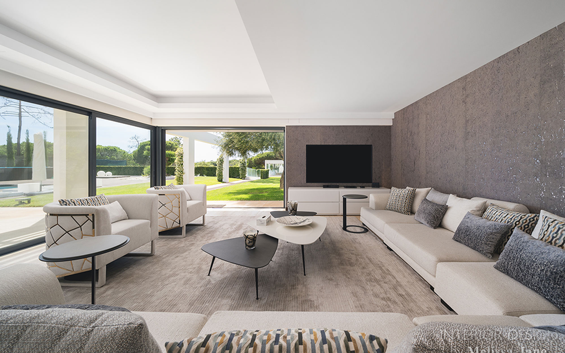 Villa Zen Vale do Lobo — interior design by Melissa Jane Interiors, photo 1